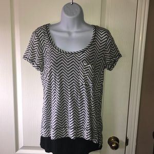 Lululemon T Shirt. Size small